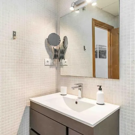 Apartment With Parking Near Center Rems *